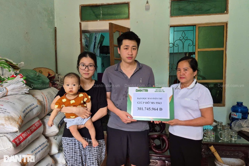 Bé 8 tháng tuổi mắc bệnh hiểm nghèo được bạn đọc Dân trí giúp đỡ ghép tủy - 1 Bé 8 tháng tuổi mắc bệnh hiểm nghèo được bạn đọc Dân trí giúp đỡ ghép tủy - 1