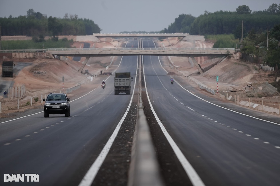 Loạt cao tốc dần thành hình sau những chuyến thị sát của Thủ tướng - 2 Loạt cao tốc dần thành hình sau những chuyến thị sát của Thủ tướng - 2