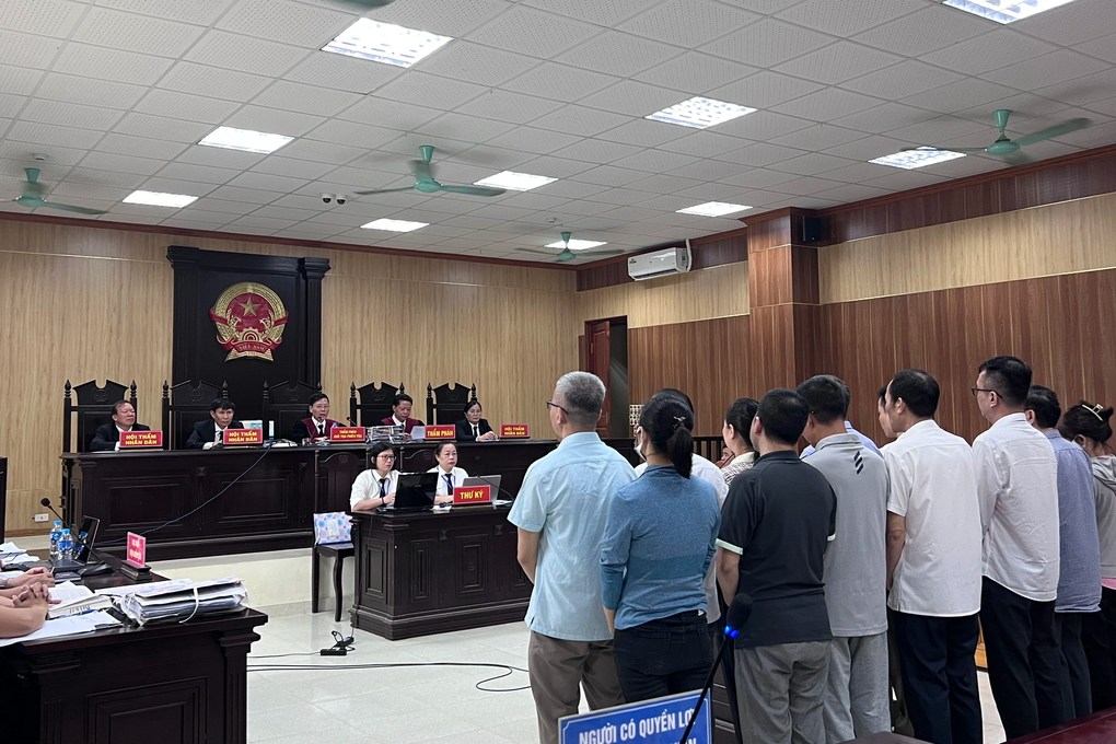 Cựu Giám đốc Sở GD-ĐT Thanh Hóa cùng đồng phạm hầu tòa - 2 Cựu Giám đốc Sở GD-ĐT Thanh Hóa cùng đồng phạm hầu tòa - 2