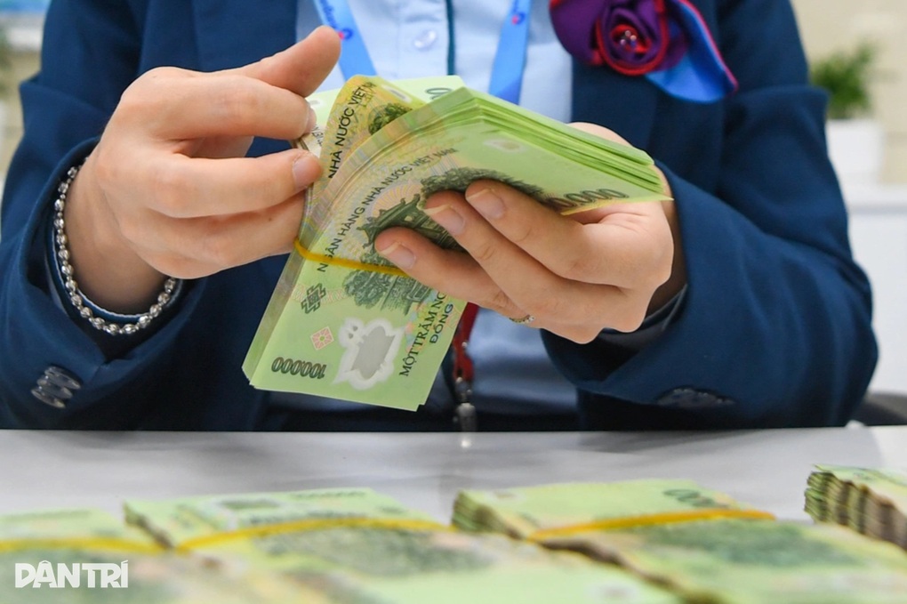 Sếp doanh nghiệp bỏ túi tiền tỷ trong nửa đầu năm - 1 Sếp doanh nghiệp bỏ túi tiền tỷ trong nửa đầu năm - 1