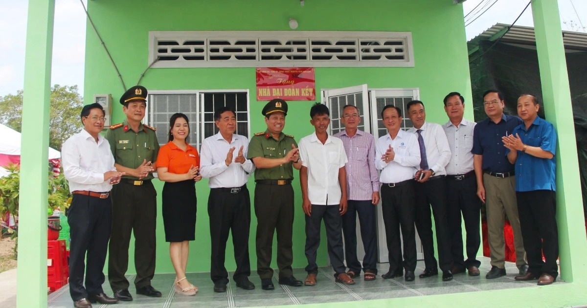 "Có nhà mới kiên cố, người dân yên tâm lao động, vươn lên trong cuộc sống"