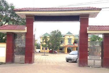 Chủ tịch xã kể lại phút giây bị trưởng công an rút súng bắn