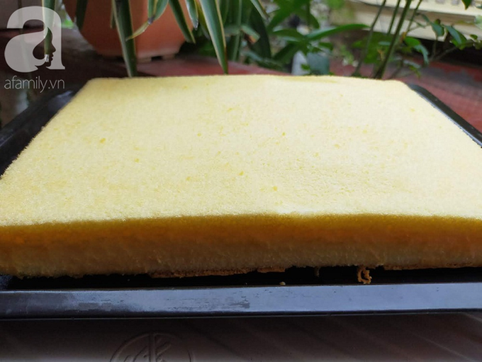 Bánh bông lan sốt trứng ruốc cho bữa sáng nhẹ bụng - Ảnh 7. Bánh bông lan sốt trứng ruốc cho bữa sáng nhẹ bụng - Ảnh 7.