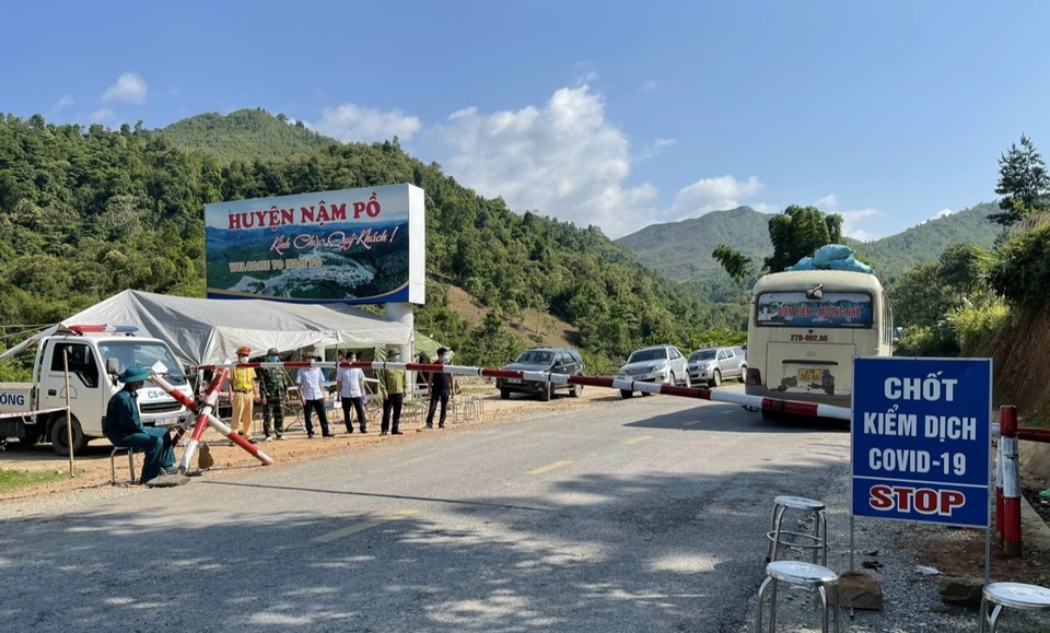 Thêm 2 ca dương tính SARS-CoV-2, Điện Biên phong tỏa xã gần 6.000 dân - 2 Thêm 2 ca dương tính SARS-CoV-2, Điện Biên phong tỏa xã gần 6.000 dân - 2