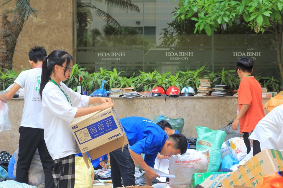 Chàng trai 9x và những “việc tử tế” vì cộng đồng - 4 Chàng trai 9x và những “việc tử tế” vì cộng đồng - 4