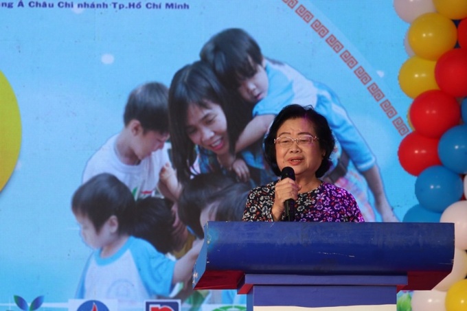 Bà Trương Mỹ Hoa - Nguyên Phó Chủ tịch nước phát biểu
