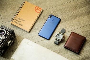 “Ác mộng” mang tên điện thoại hết pin của hội streamer, travel blogger