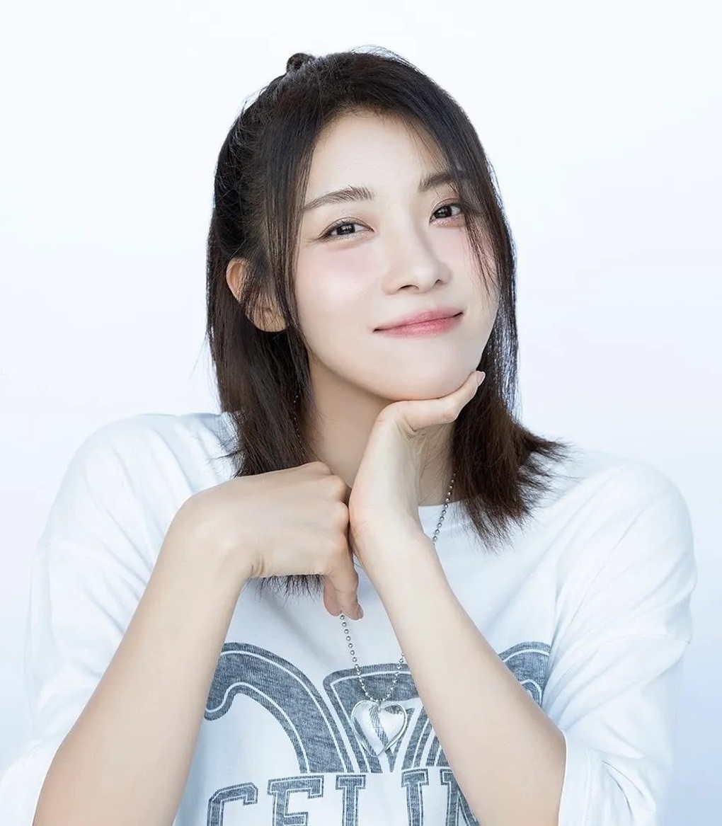 Dáng vóc như thiếu nữ đôi mươi của chị đẹp Ha Ji Won ở tuổi 47 - 4 Dáng vóc như thiếu nữ đôi mươi của chị đẹp Ha Ji Won ở tuổi 47 - 4