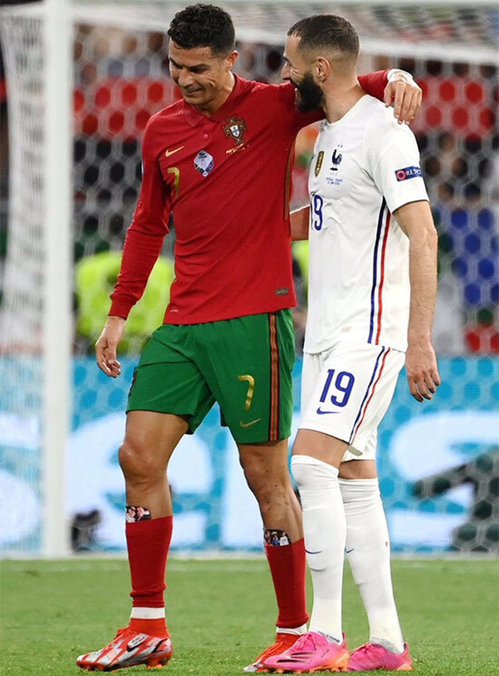 Bùa hộ mệnh ít người biết đến giúp C.Ronaldo tỏa sáng rực rỡ - 2 Bùa hộ mệnh ít người biết đến giúp C.Ronaldo tỏa sáng rực rỡ - 2