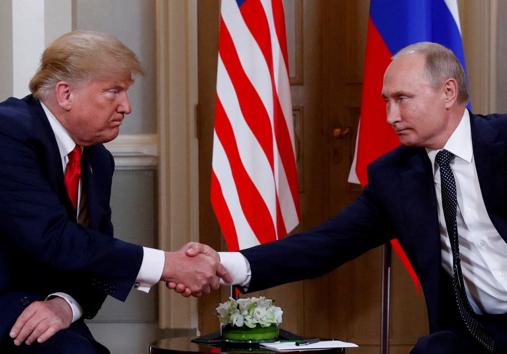 Nước đi mới của ông Trump trong ván cờ Ukraine cân não với ông Putin - 1 Nước đi mới của ông Trump trong ván cờ Ukraine cân não với ông Putin - 1