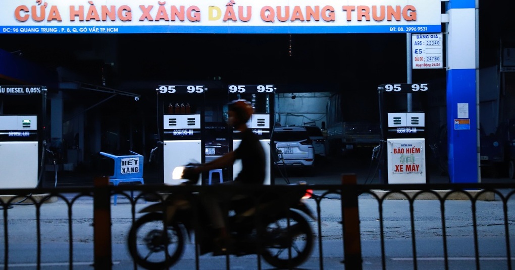 Chi tiết việc Bộ Tài chính, Bộ Công Thương nhường nhau quản lý xăng dầu - 1 Chi tiết việc Bộ Tài chính, Bộ Công Thương nhường nhau quản lý xăng dầu - 1