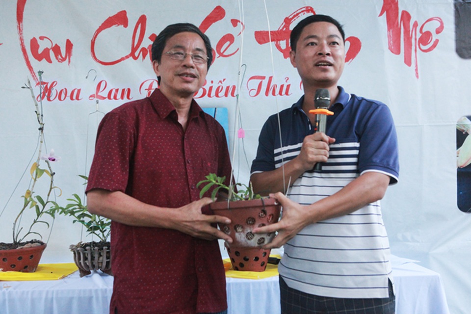 Đại gia Hà Nội chi 5 tỷ đồng mua giỏ lan nhìn như ngọn rau muống - 12 Đại gia Hà Nội chi 5 tỷ đồng mua giỏ lan nhìn như ngọn rau muống - 12