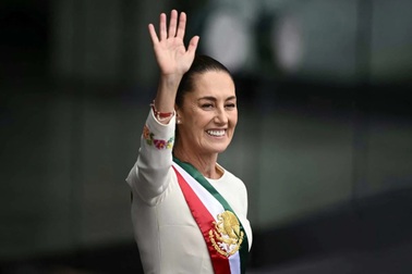 Nữ chính khách "viết lại" quy tắc đàm phán với ông Trump