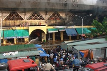 Con em tiểu thương vụ cháy chợ được miễn học phí