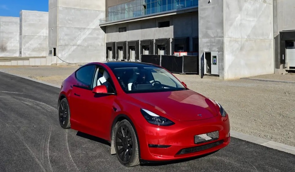 Elon Musk toan tính gì khi đế chế kinh doanh bất ổn, tiền bốc hơi? - 2 Elon Musk toan tính gì khi đế chế kinh doanh bất ổn, tiền bốc hơi? - 2