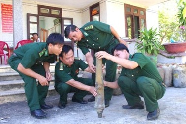 Phát hiện súng thần công bằng đồng dưới biển