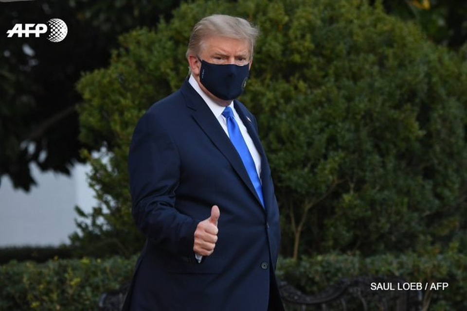 Ông Trump nhập viện điều trị Covid-19 - 1
