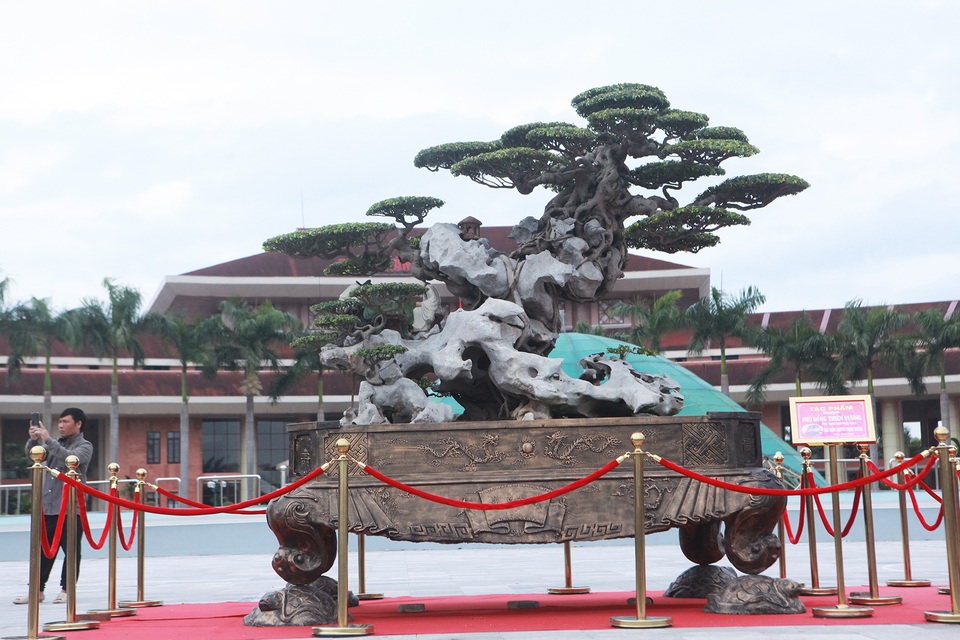 Ngỡ ngàng với huyền thoại sanh cổ ký đá kỳ vĩ nhất Việt Nam - 1 Ngỡ ngàng với huyền thoại sanh cổ ký đá kỳ vĩ nhất Việt Nam - 1