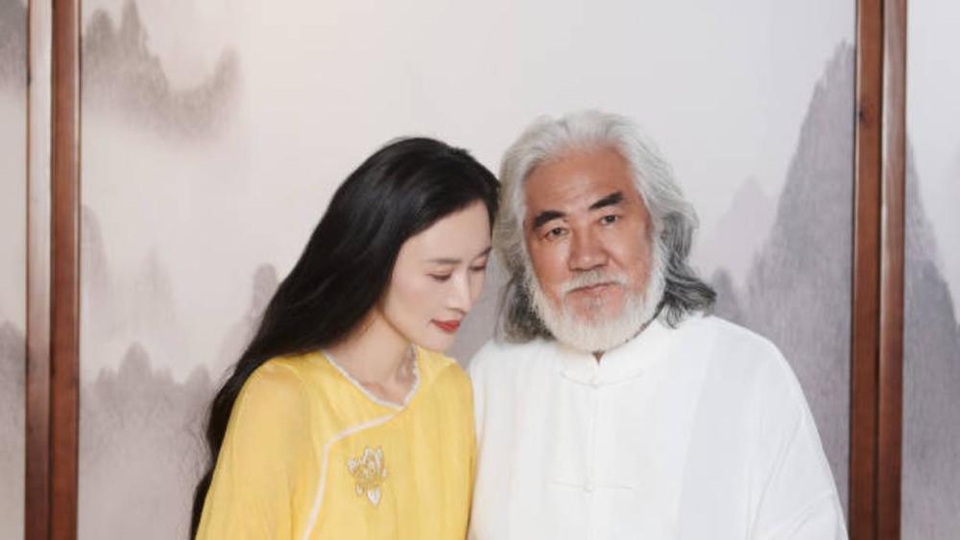 Hôn nhân thị phi của đạo diễn 70 tuổi kết hôn với nữ trợ lý kém 31 tuổi - 7 Hôn nhân thị phi của đạo diễn 70 tuổi kết hôn với nữ trợ lý kém 31 tuổi - 7