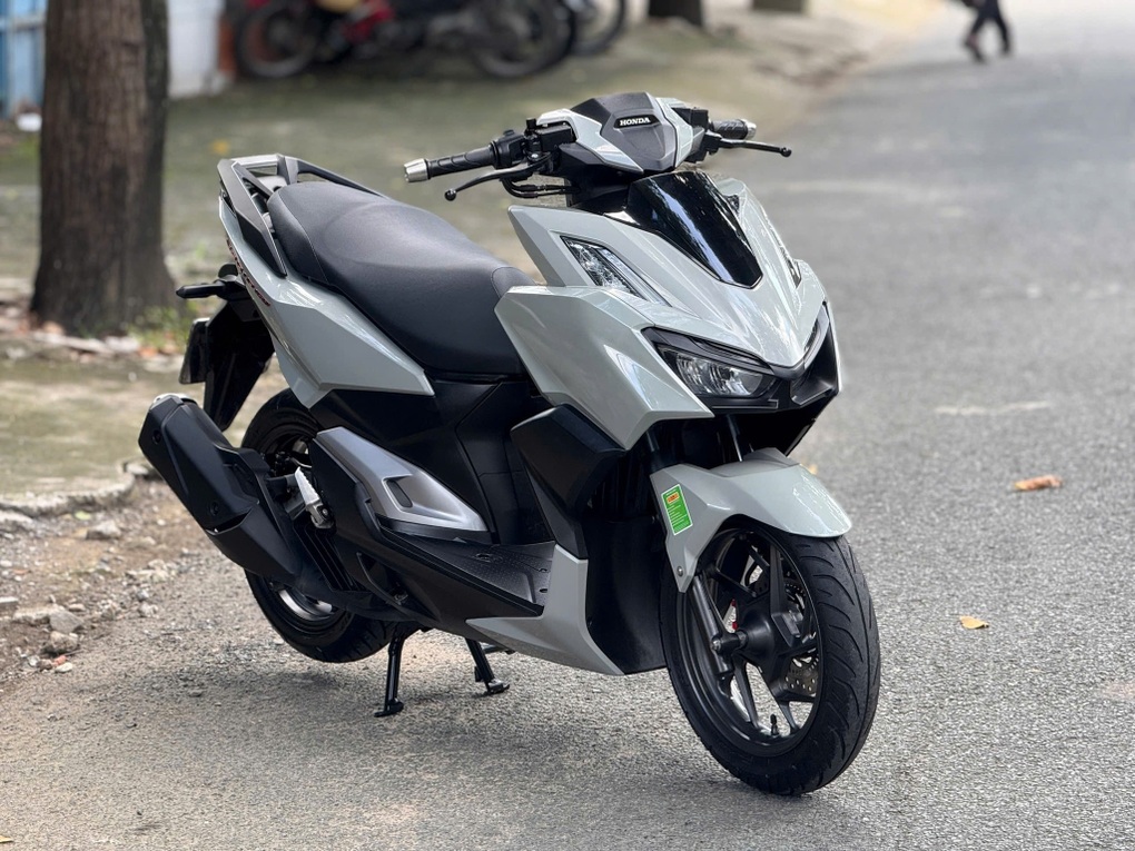 Đối thủ của Honda Vario “xả kho”, giảm giá tại đại lý nhằm đón bản mới - 2 Đối thủ của Honda Vario “xả kho”, giảm giá tại đại lý nhằm đón bản mới - 2