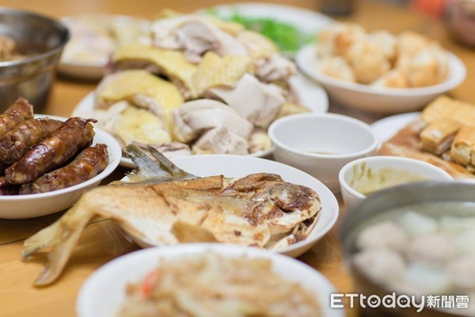 Sợ lãng phí thức ăn, thường xuyên ăn uống kiểu này, người mẹ 3 con bị ung thư đại trực tràng - 3 Sợ lãng phí thức ăn, thường xuyên ăn uống kiểu này, người mẹ 3 con bị ung thư đại trực tràng - 3