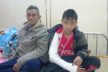 Kỷ luật giáo viên đánh học sinh mồ côi nhập viện