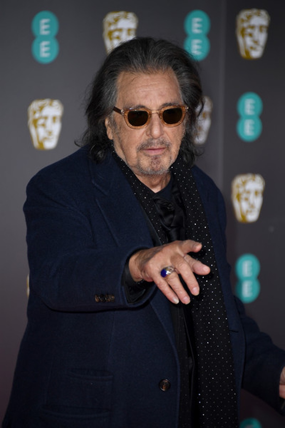 Bố già Al Pacino bị ngã trên thảm đỏ - 5 Bố già Al Pacino bị ngã trên thảm đỏ - 5