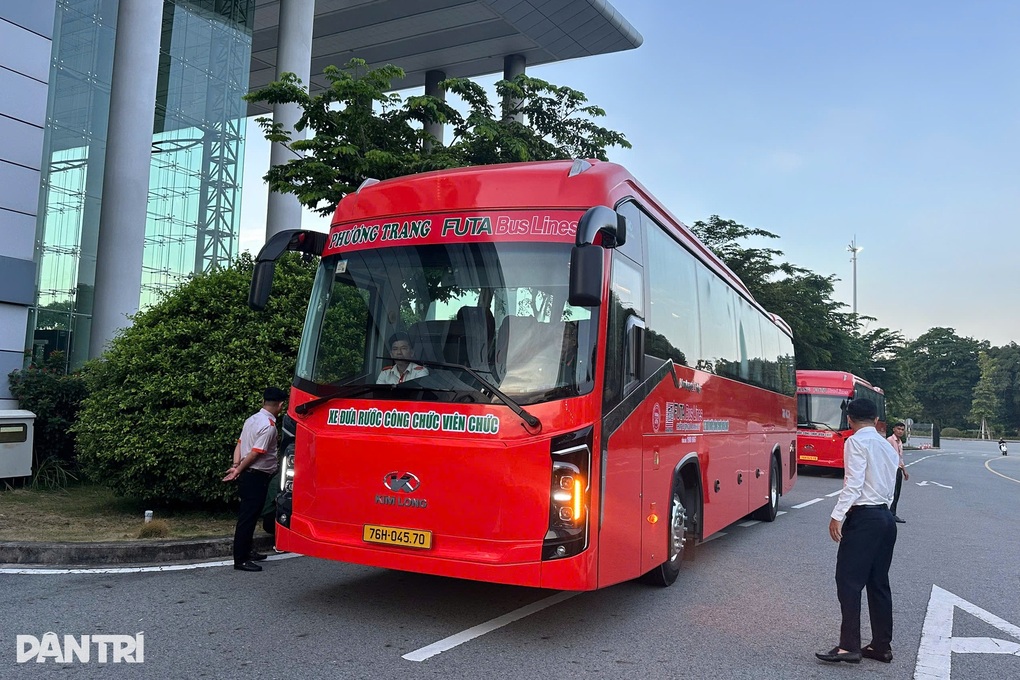 Thành ủy TPHCM thống nhất việc dùng khu tái định cư để bố trí nhà ở công vụ - 1 Thành ủy TPHCM thống nhất việc dùng khu tái định cư để bố trí nhà ở công vụ - 1