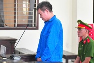 Đâm vợ 4 nhát vì đòi ly hôn, người đàn ông ở Tây Ninh lĩnh 8 năm tù