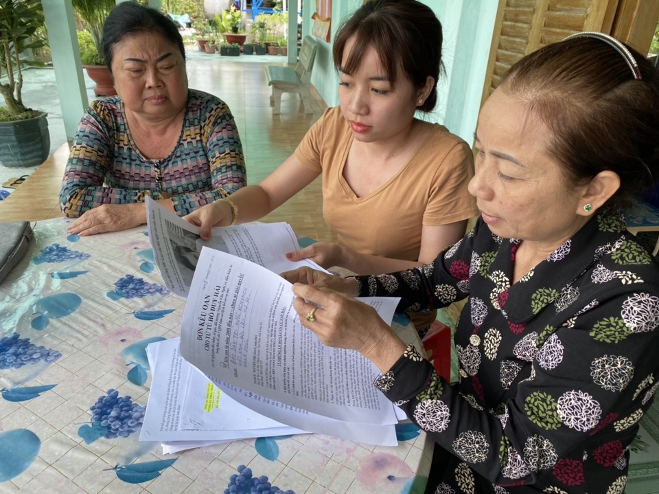Hành trình kêu oan cho tử tù Hồ Duy Hải: 12 năm và 2.000 lá đơn kêu cứu - 1 Hành trình kêu oan cho tử tù Hồ Duy Hải: 12 năm và 2.000 lá đơn kêu cứu - 1