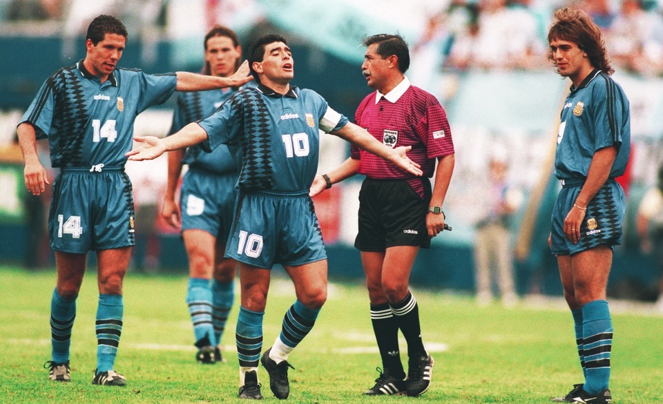 Những khoảnh khắc đáng nhớ trong sự nghiệp của Diego Maradona - 8 Những khoảnh khắc đáng nhớ trong sự nghiệp của Diego Maradona - 8