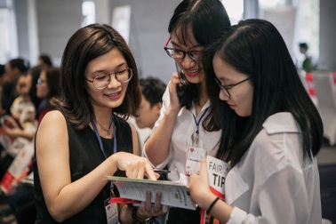 Tham dự triển lãm Thế giới du học, cơ hội săn học bổng lên tới 70%