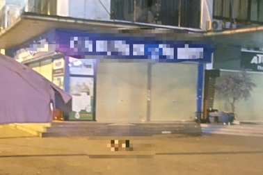 Nam thanh niên rơi từ tầng 41 chung cư Linh Đàm