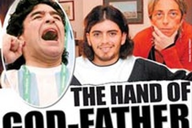 Maradona bịt miệng con trai