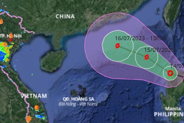 Áp thấp nhiệt đới vào Biển Đông, nguy cơ mạnh thành bão