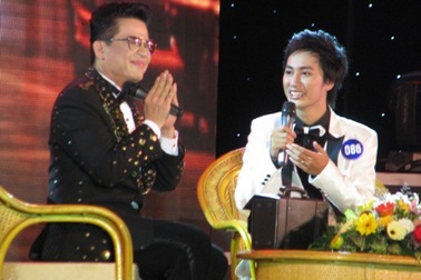 MC Thanh Bạch “tung hứng” cùng thí sinh thi người dẫn chương trình truyền hình