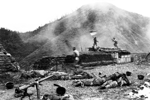 “Khi ôm lựu đạn xung phong, tôi chắc mình sẽ chết”