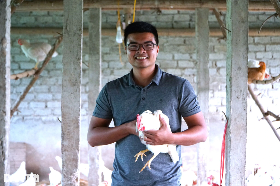 2 người đàn ông tuổi Dậu bỏ lương cao về quê làm chuyện kỳ lạ với trứng gà - 2