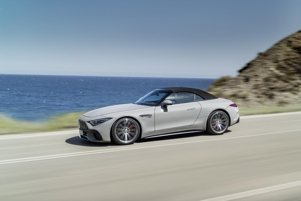 Mercedes-AMG SL 2022 trình làng: Người đẹp với tâm hồn quái thú - 11 Mercedes-AMG SL 2022 trình làng: Người đẹp với tâm hồn quái thú - 11