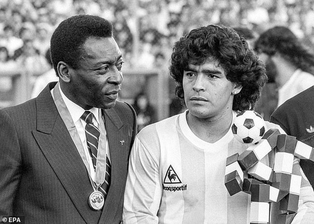 Pele và Maradona: Lời hẹn ước chơi bóng trên Thiên đàng - 3 Pele và Maradona: Lời hẹn ước chơi bóng trên Thiên đàng - 3