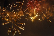 Ngập tràn cảm xúc pháo hoa “ngàn năm có một”