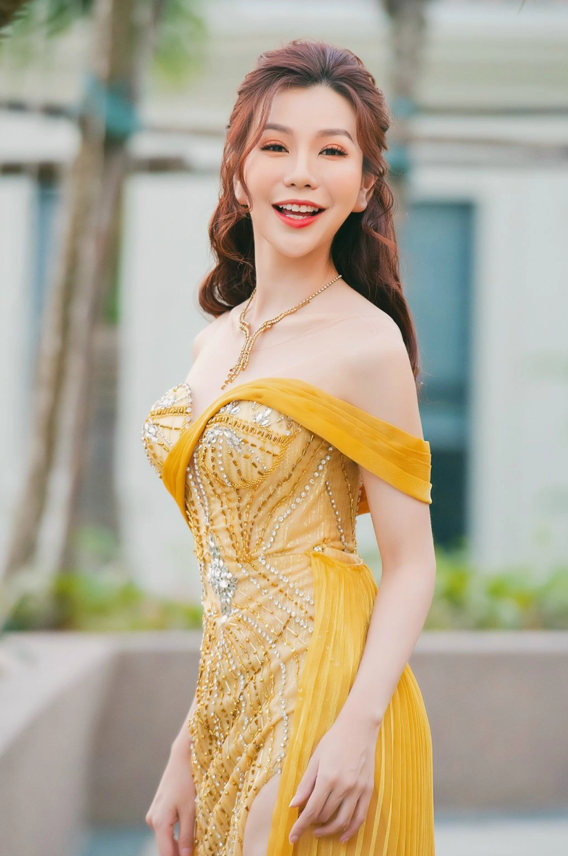 MC Hải Anh giữ dáng nhờ chơi golf - 2 MC Hải Anh giữ dáng nhờ chơi golf - 2