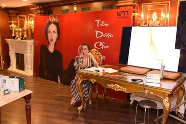 Khai trương thương hiệu trị mụn mới của nữ doanh nhân xinh đẹp