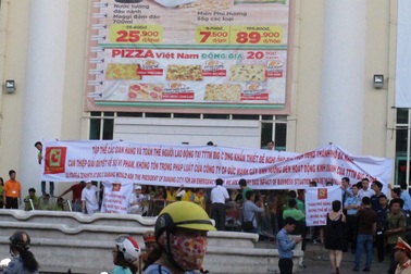 Vụ Big C bị bịt lối đi: Chủ tòa nhà "tố" Big C đã vi phạm hợp đồng