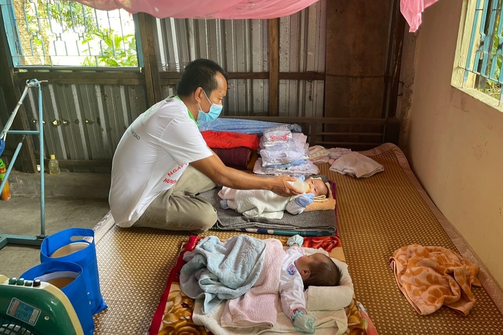 Bé song sinh mất mẹ vì Covid-19: Mong con 7 năm, 3 ngày đã phải chia xa! - 1 Bé song sinh mất mẹ vì Covid-19: Mong con 7 năm, 3 ngày đã phải chia xa! - 1