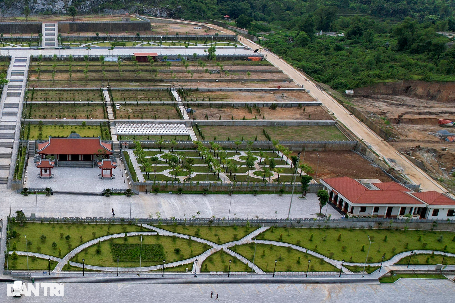 Nghĩa trang Liệt sĩ Vị Xuyên mở rộng đến 10ha để quy tập thêm 3.000 phần mộ - 2 Nghĩa trang Liệt sĩ Vị Xuyên mở rộng đến 10ha để quy tập thêm 3.000 phần mộ - 2