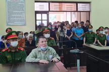 Phạt 4 năm tù kẻ tống tiền Bí thư Huyện ủy