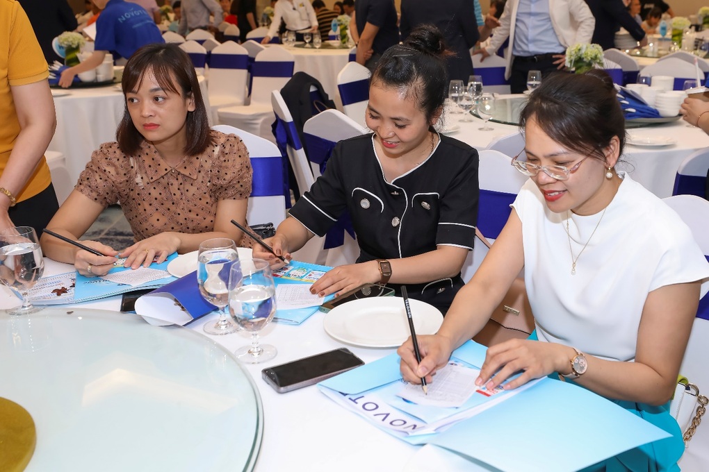 Tham vọng của Vinamilk khi hợp tác chiến lược với các cửa hàng Mẹ và Bé - 4 Tham vọng của Vinamilk khi hợp tác chiến lược với các cửa hàng Mẹ và Bé - 4