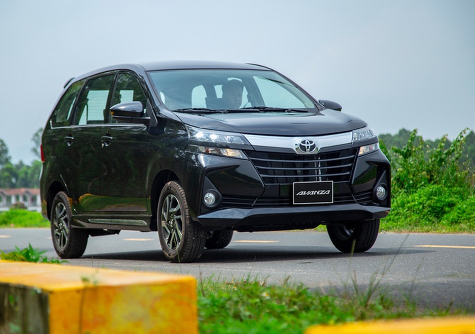 Top 10 ô tô bán chậm nhất tháng 2: Xe sang đứng đầu bảng - 4 Top 10 ô tô bán chậm nhất tháng 2: Xe sang đứng đầu bảng - 4