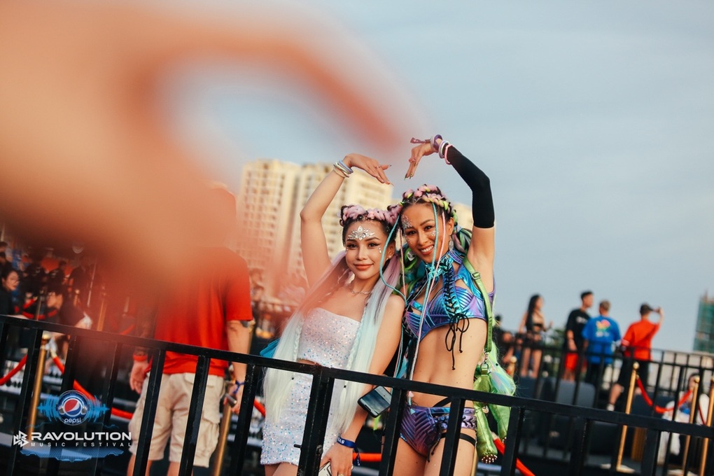 Pepsi Ravolution Music Festival 2022 thu hút giới trẻ TPHCM - 2 Pepsi Ravolution Music Festival 2022 thu hút giới trẻ TPHCM - 2